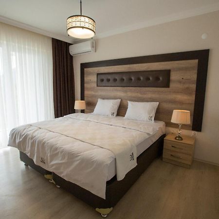 Aparthotel Black Rose Kaşüstü Exterior foto