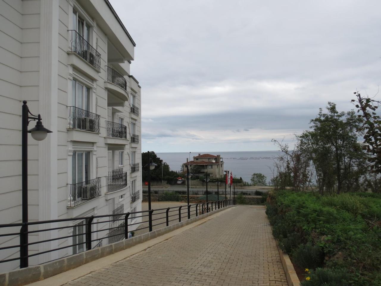 Aparthotel Black Rose Kaşüstü Exterior foto